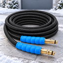 Quick-Connect-Hochdruckschlauch vor winterlichem Hintergrund